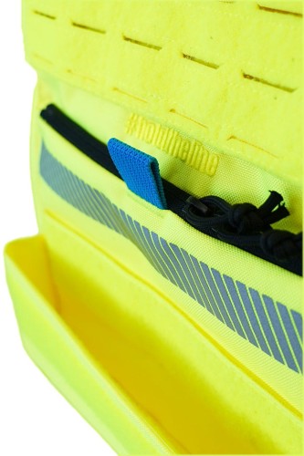 żółta odblaskowa kamizelka policyjna