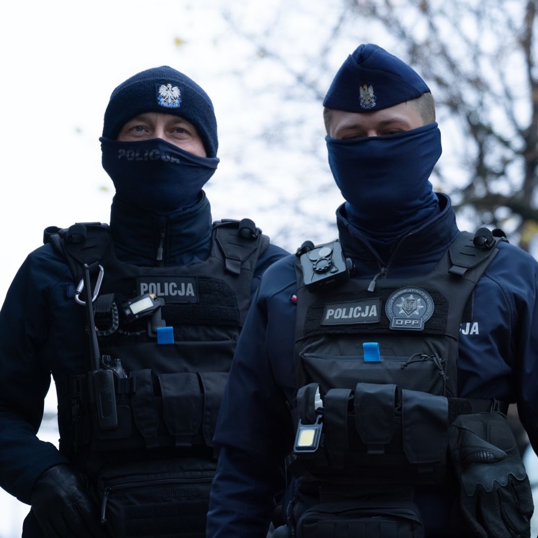Deeskalacja podczas interwencji policyjnej: 5 zasad, które działają na ulicy
